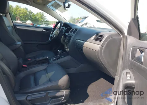 2017 Volkswagen Jetta 1.4T Se из США, поврежденный, VIN 3VWDB7AJ7HM364711